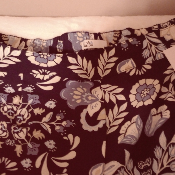 Capris - Picture 4 of 4